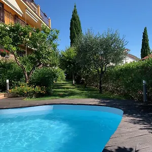 Pineland Villa